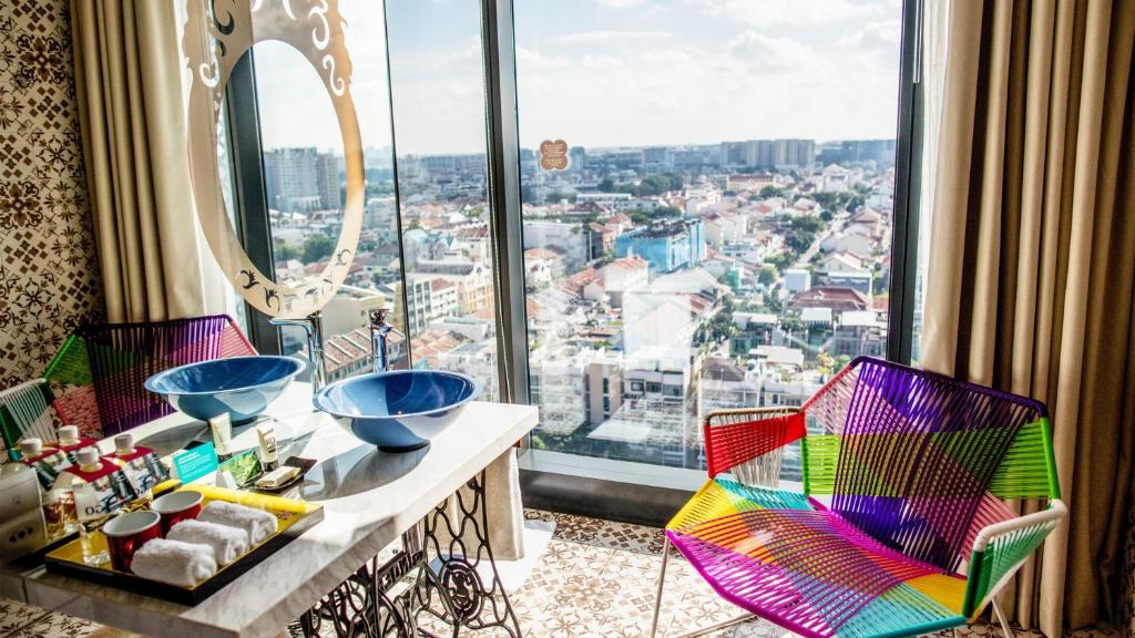 Nespecifikovaný výhled na destinaci Singapur nebo výhled na město při pohledu z hotelu