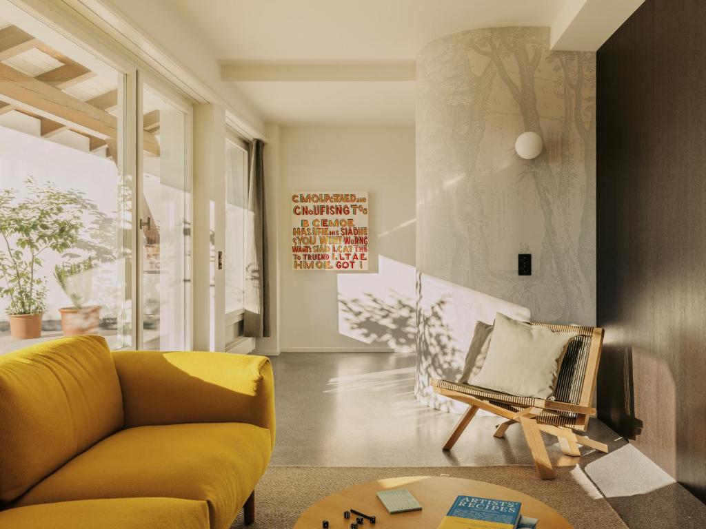 Istumisnurk majutusasutuses Boutique & Design Hotel Volkshaus Basel