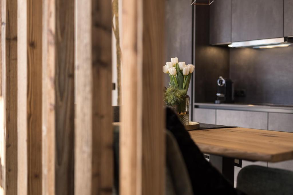 Seven Reasons / Panorama View - 9