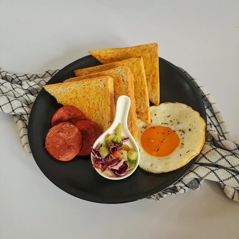 Jídlo v hostelu nebo okolí
