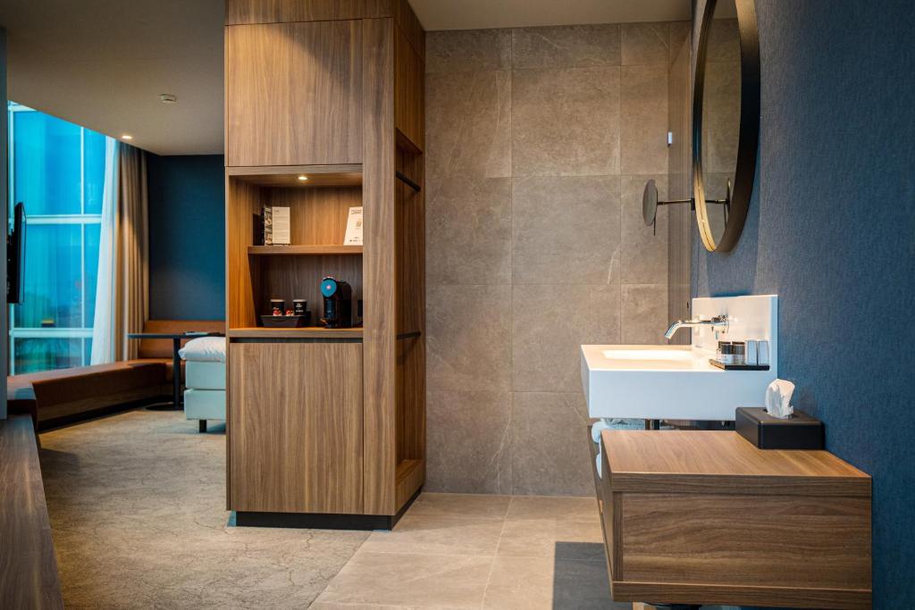 Van der Valk Hotel Amsterdam Zuidas -Rai - Resim 35