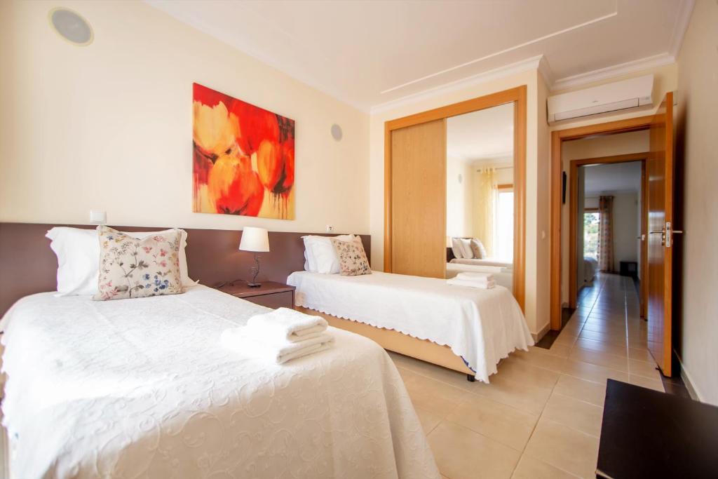 Postel nebo postele na pokoji v ubytování Villa Albufeira by Atlantic Places