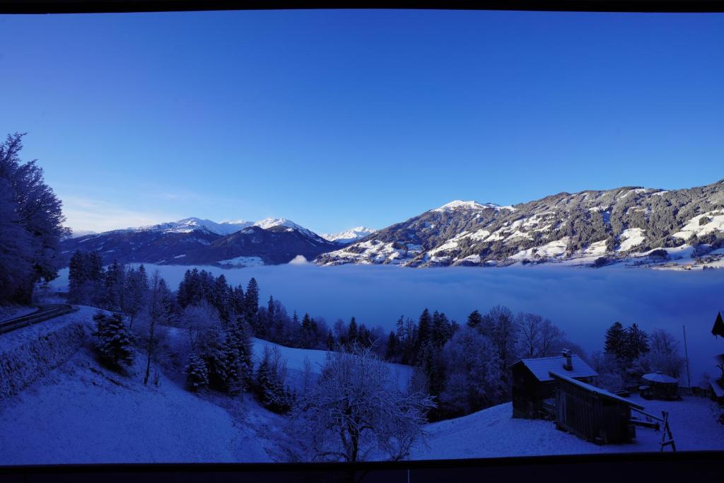 Seven Reasons / Panorama View - 17