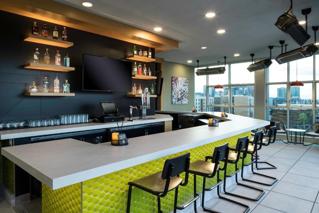 Lounge nebo bar v ubytování Hyatt Place Tempe Phoenix University