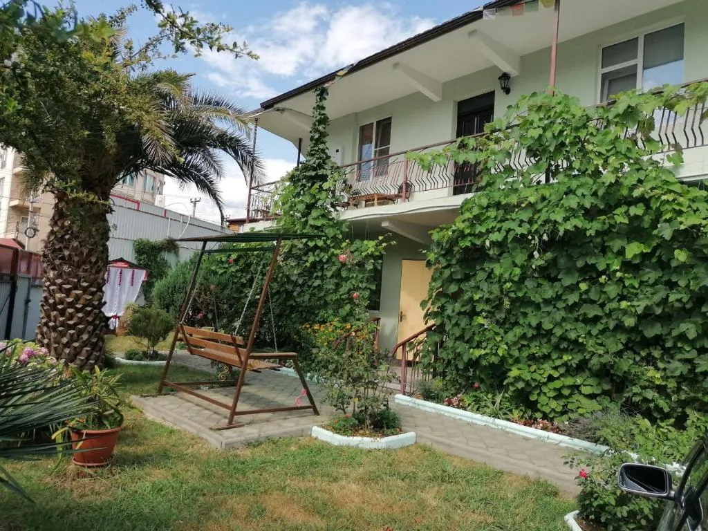 Guest House on Izumrudnaya 28, Adler, Rusia