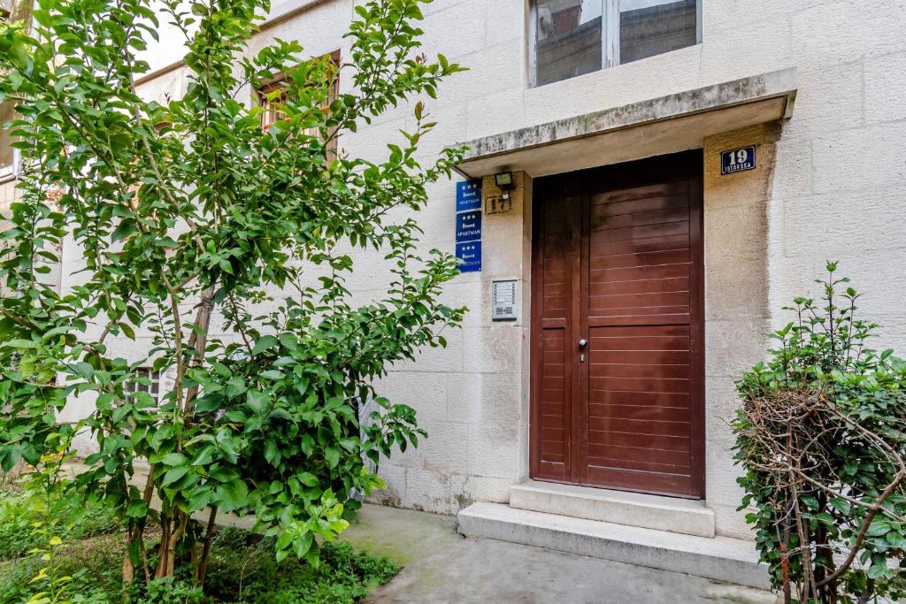 Budova, v ktorej sa apartmán nachádza