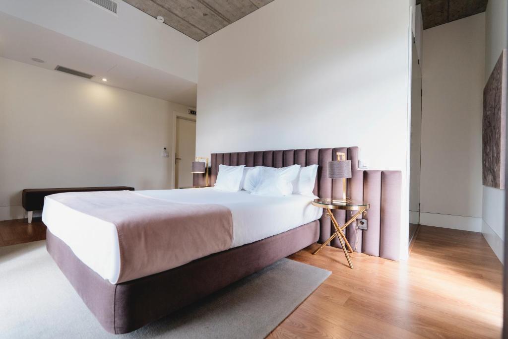 Borralha Hotel - Deluxe Double Room With Shower