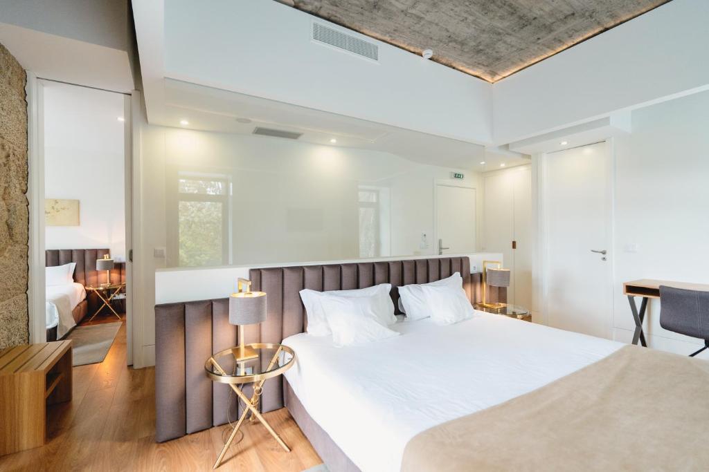 Borralha Hotel - Deluxe Triple Room