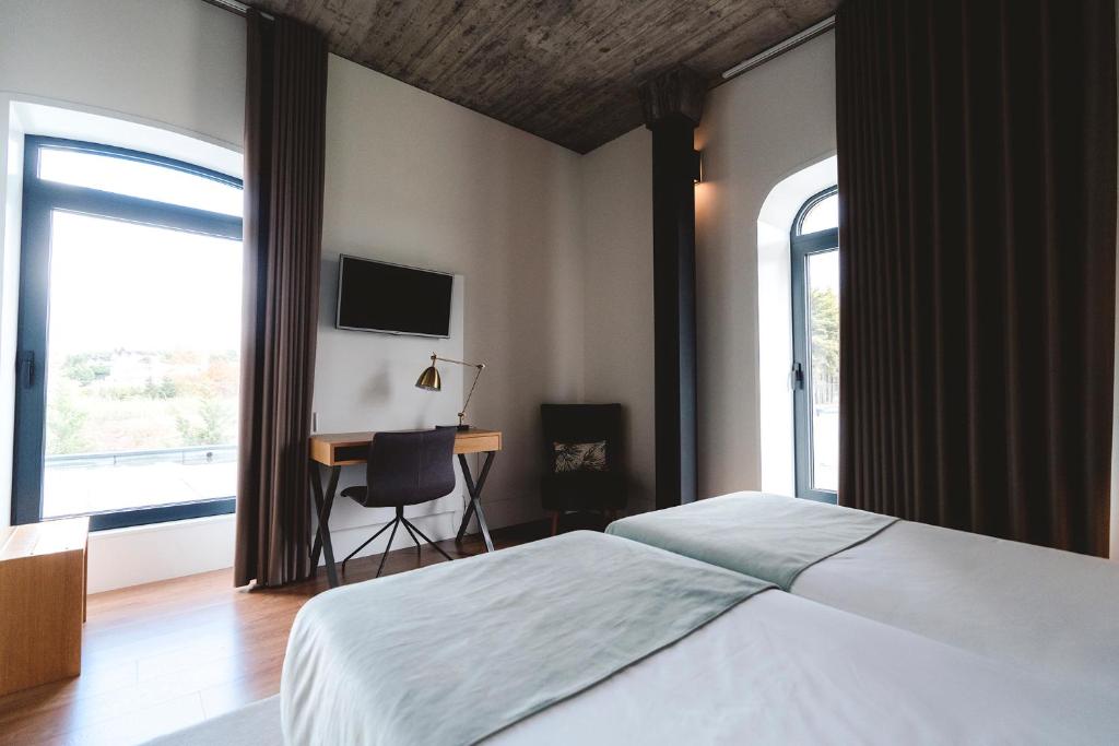 Borralha Hotel - Standard Double Or Twin Room