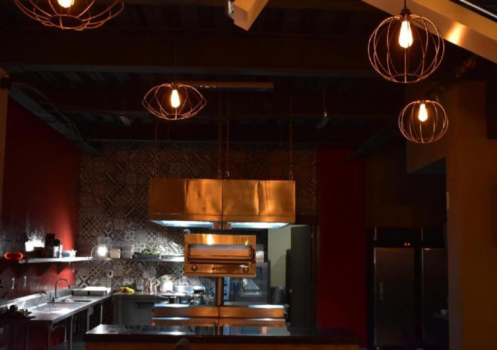 Kuchyň nebo kuchyňský kout v ubytování ESDUMA HK HOTEL Pachuca