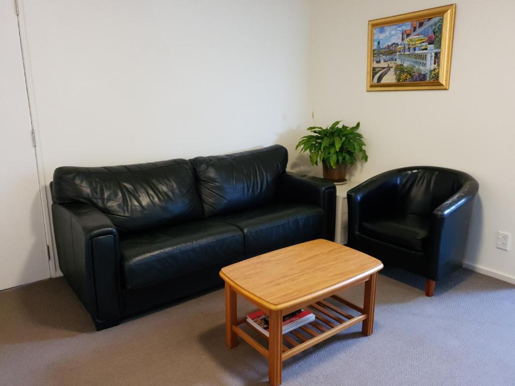 Rosewood Court Motel - Resim 12