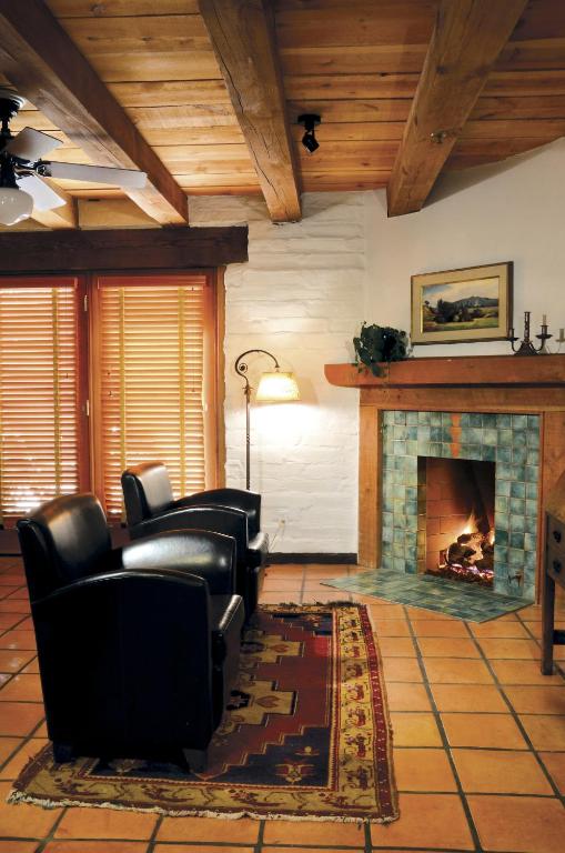Posezení v ubytování El Portal Sedona Hotel