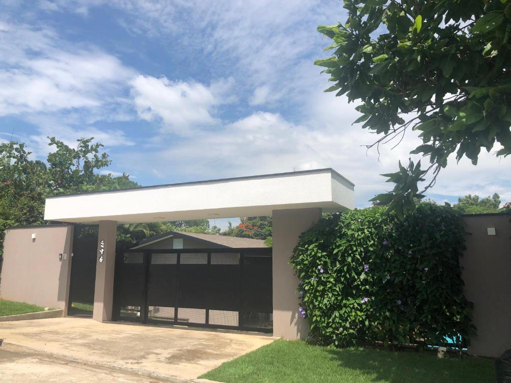  Chácara de Condomínio com piscina em Indaiatuba