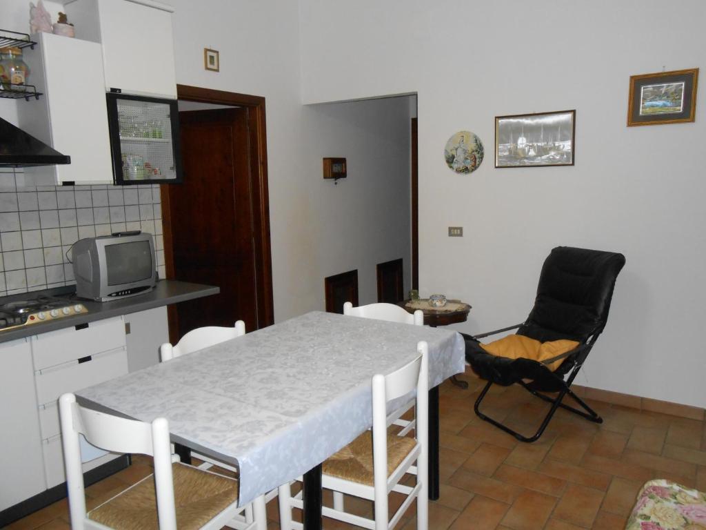Kuchyň nebo kuchyňský kout v ubytování La Piaggiola degli Olivi