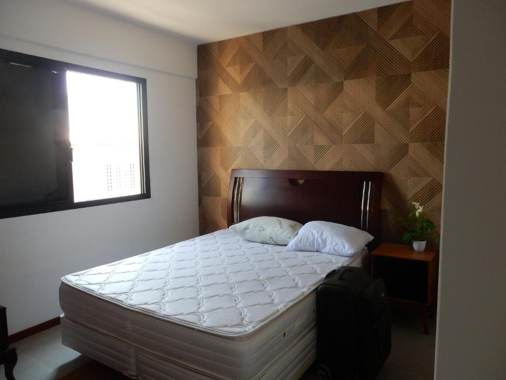  Apartamento - condomínio frente Mar