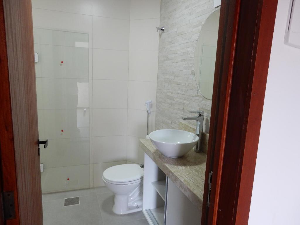  Apartamento - condomínio frente Mar