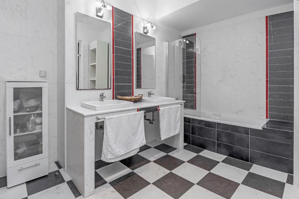 Łazienka w obiekcie Anssami Villa