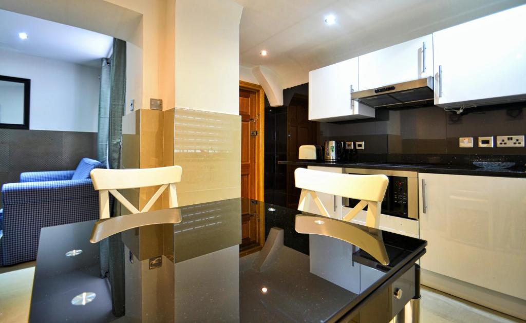 آپارتمان هاید پارک - Hyde Park Apartments، آپارتمان هاید پارک