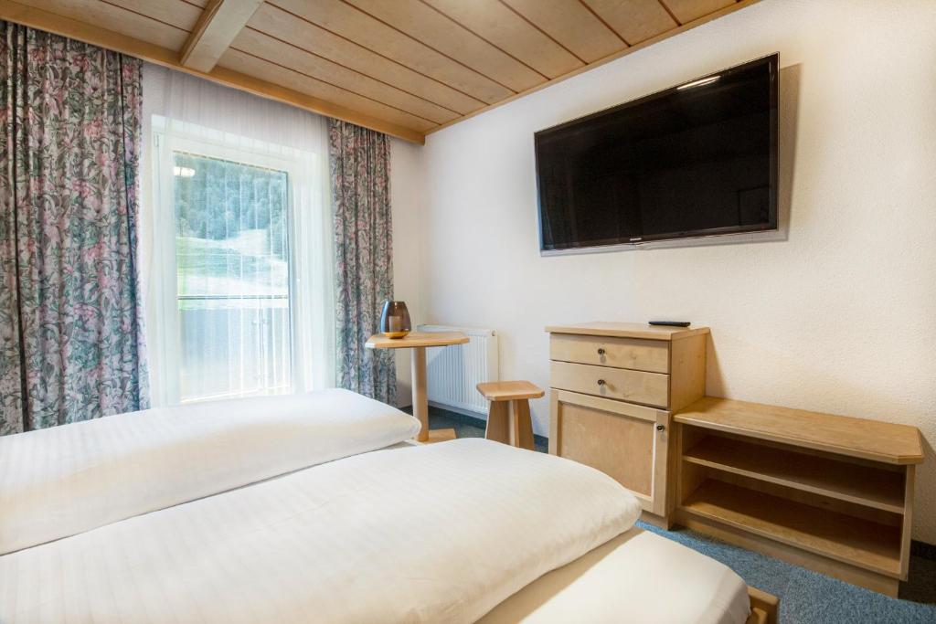 TV a/nebo společenská místnost v ubytování Apartpension Kappacher