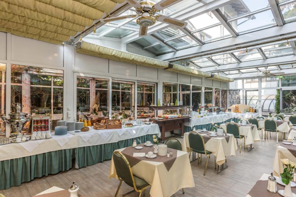 Restaurace v ubytování Gasthof Neuwirt
