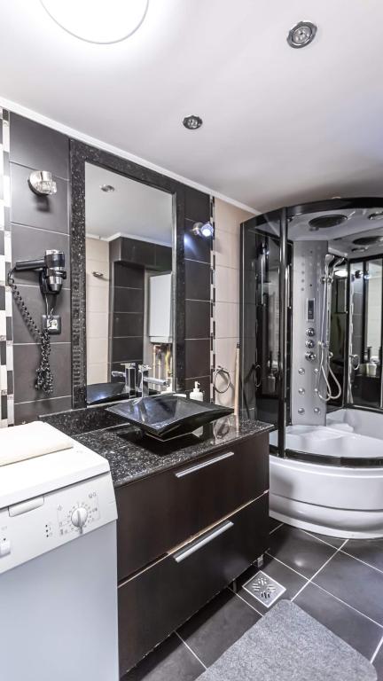 Piata Sfatului Central Confort - Resim 3