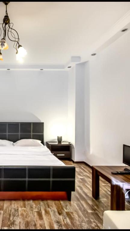 Piata Sfatului Central Confort - Resim 9