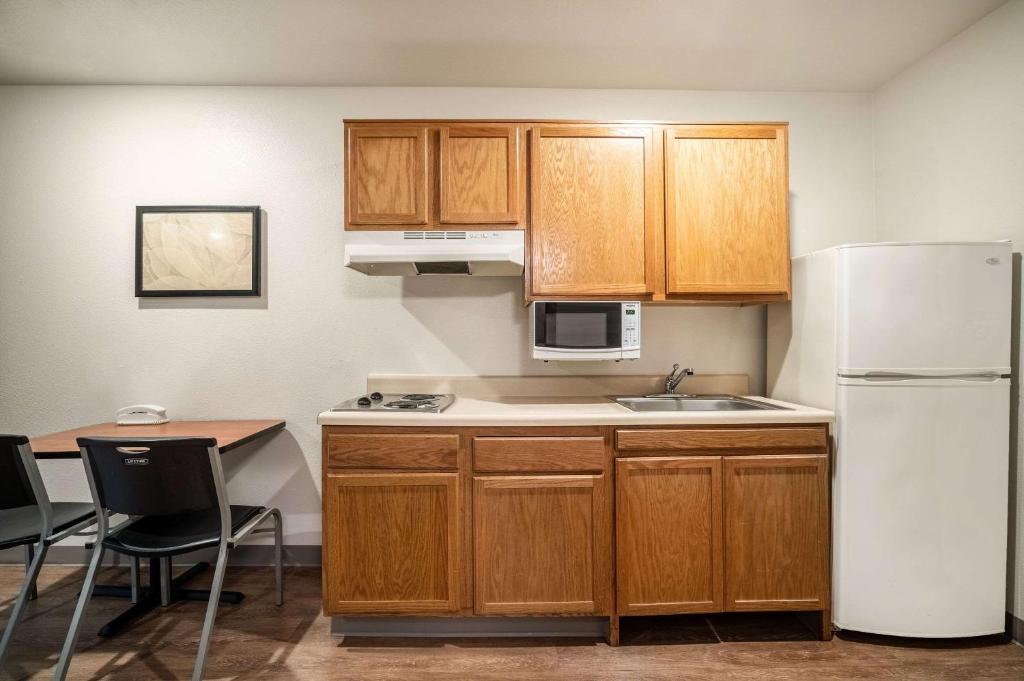 WoodSpring Suites Corpus Christi - 