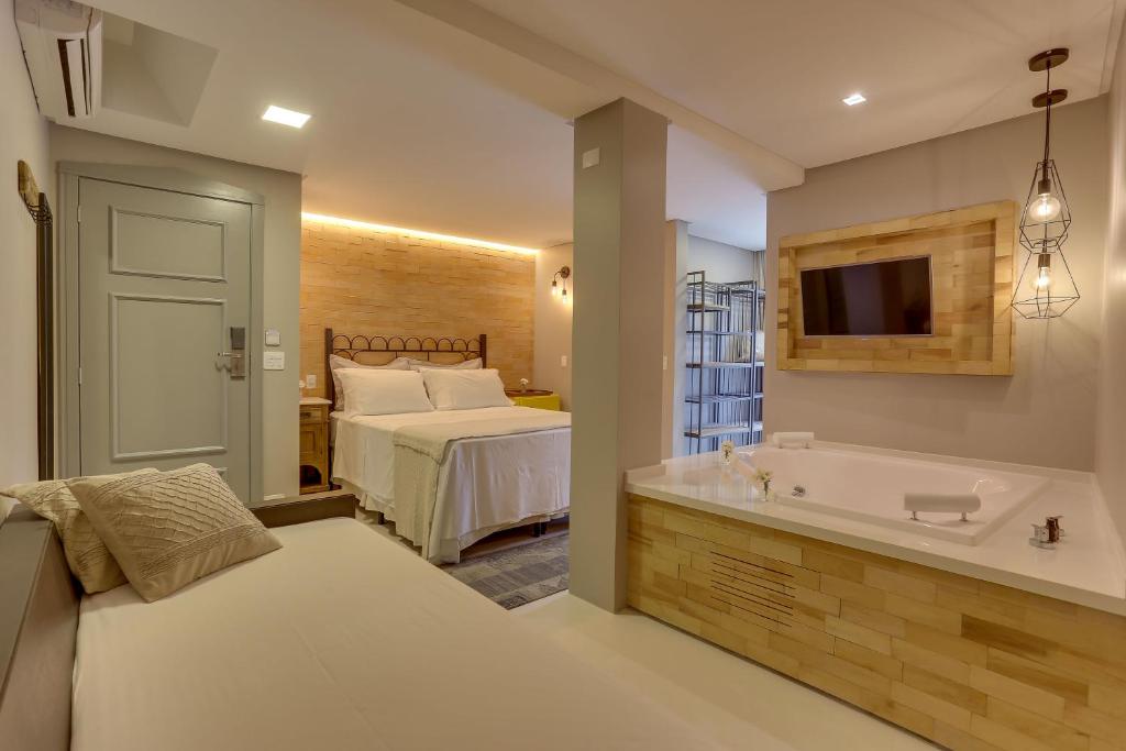  Solar Beach Hotel
