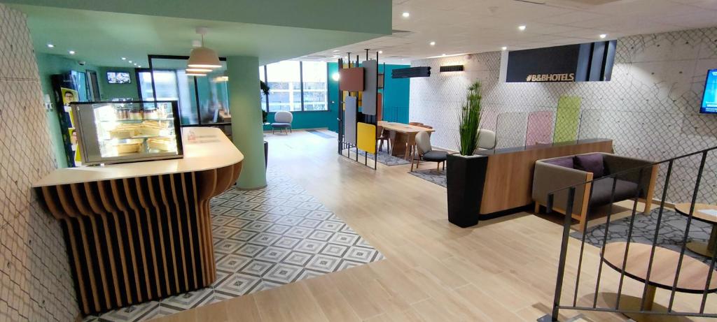 B&B HOTEL Nice Aéroport Arenas - Resim 14