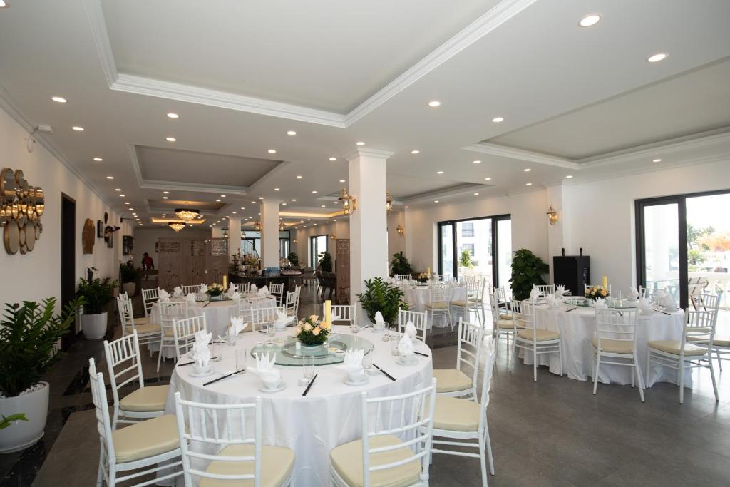 Restaurace v ubytování Glory Resort