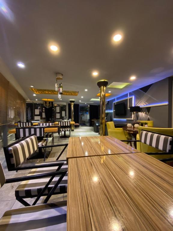 Posezení v ubytování Golden Gate Hotel Topkapı