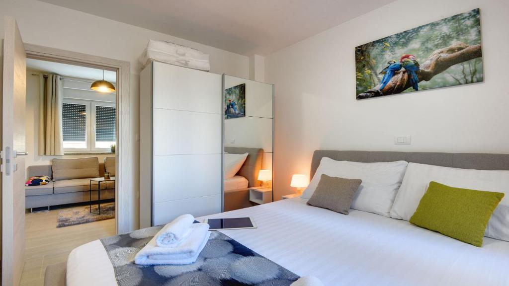 Exclusive Pula City Apartments - 9