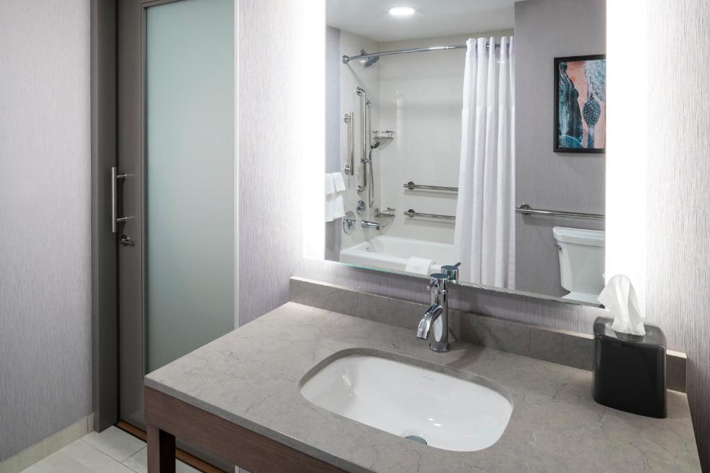 Hyatt House Tempe Phoenix University photo