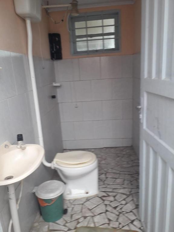  Casa de praia em Itapoá SC a 2 quadras da praia