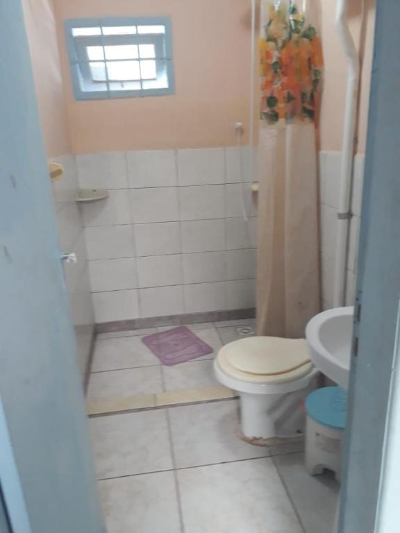  Casa de praia em Itapoá SC a 2 quadras da praia