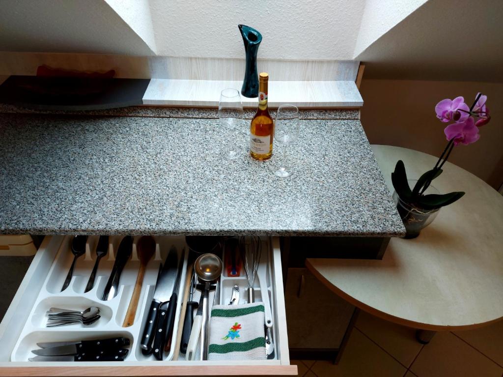 Kuchyňa alebo kuchynka v ubytovaní A Mecsek Gyöngye Apartmanhaz