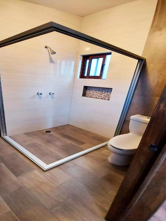 Koupelna v ubytování Hotel Suites La Fortuna