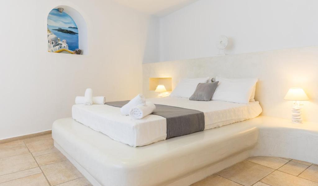 Letto o letti in una camera di Santorini Mesotopos
