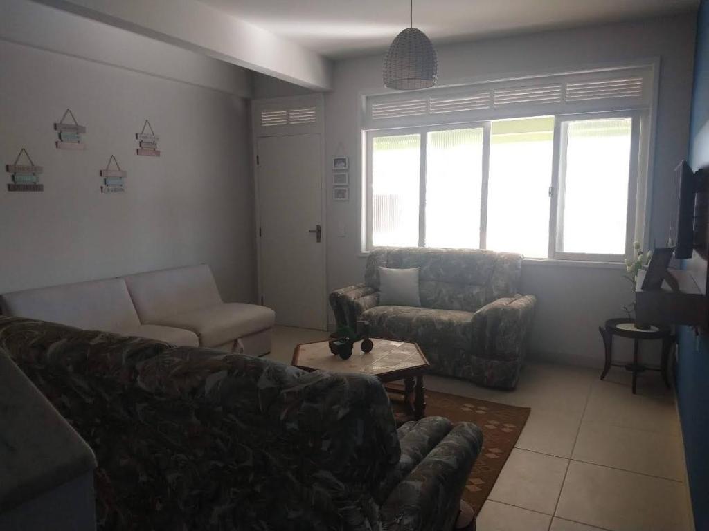  Casa Grande com piscina e próxima à praia