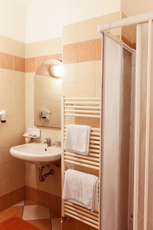 Hotel Antica Fonte - Dört Kişilik Oda