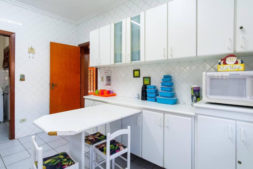  Sobrado a 50 metros da Praia do Tenorio