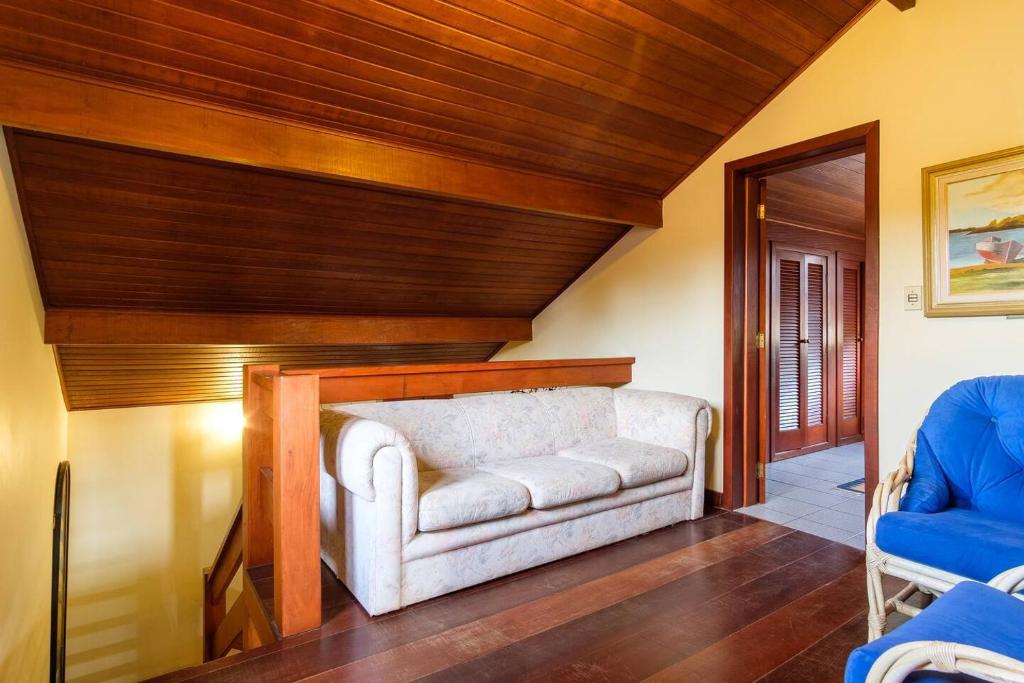  Sobrado a 50 metros da Praia do Tenorio