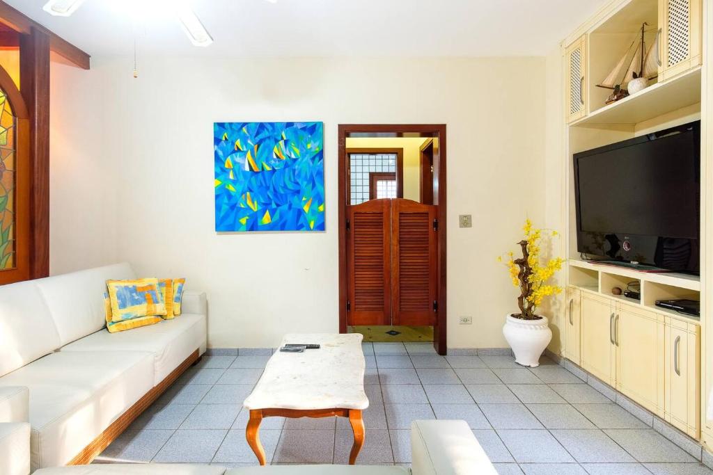  Sobrado a 50 metros da Praia do Tenorio