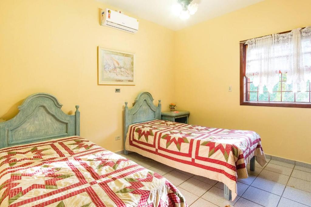  Sobrado a 50 metros da Praia do Tenorio