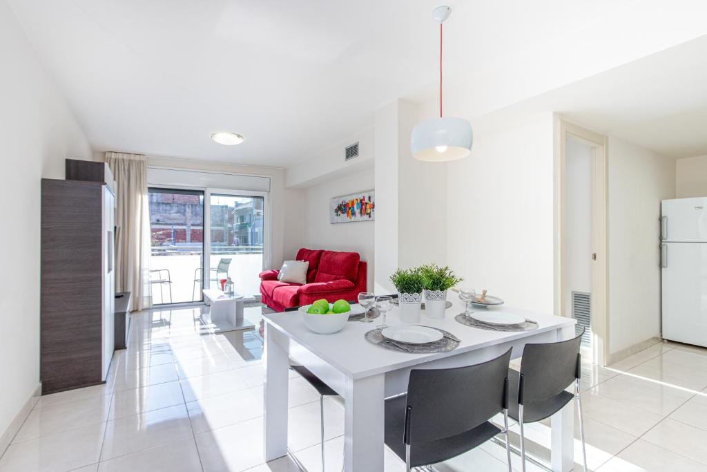 Kuchyň nebo kuchyňský kout v ubytování Apart-rent Apartamento Francesc Macia 2003