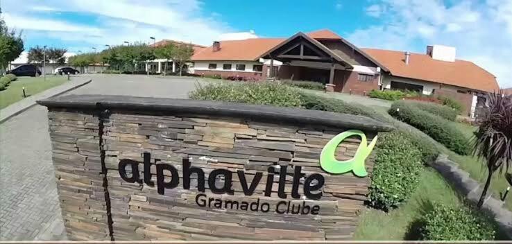 Alphaville 296 - Seu Resort privativo com a mais bela vista de Gramado  Alphaville 296 - Seu Resort privativo com a mais bela vista de Gramado