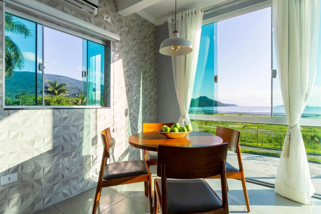  Calamar Flats Paraty