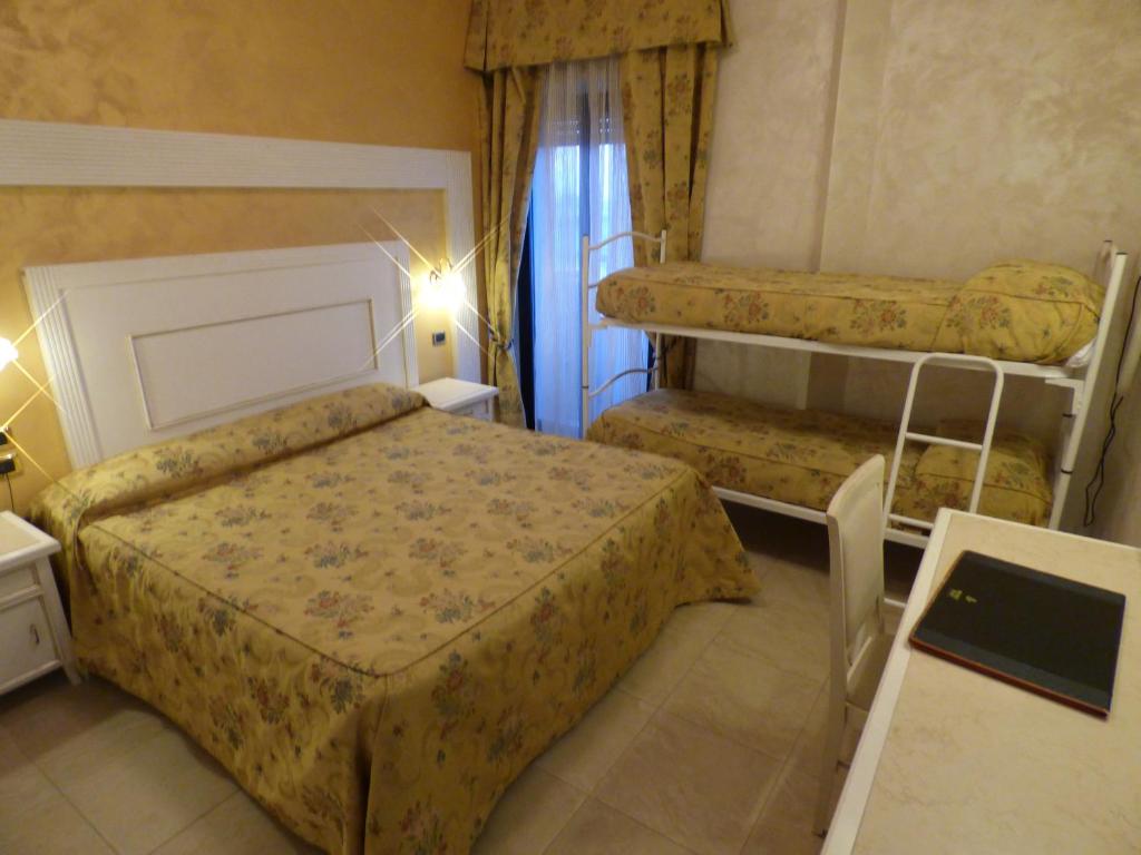 Hotel Diplomat Palace - Resim 27