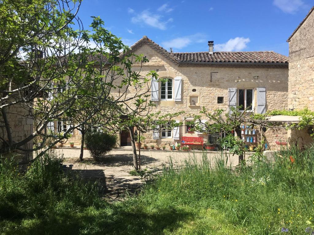 Zahrada ubytování Puechblanc Gîtes et Chambre d'hôte dans le Triangle d'or Gaillac-Albi-Cordes sur Ciel