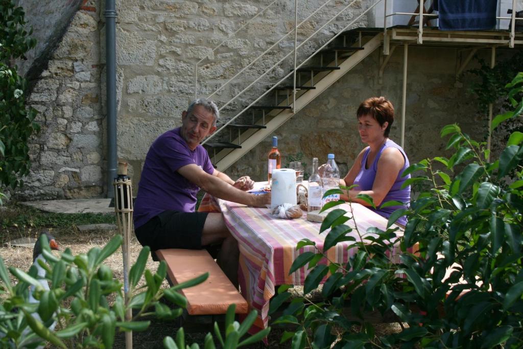 Hosté ubytování Puechblanc Gîtes et Chambre d'hôte dans le Triangle d'or Gaillac-Albi-Cordes sur Ciel